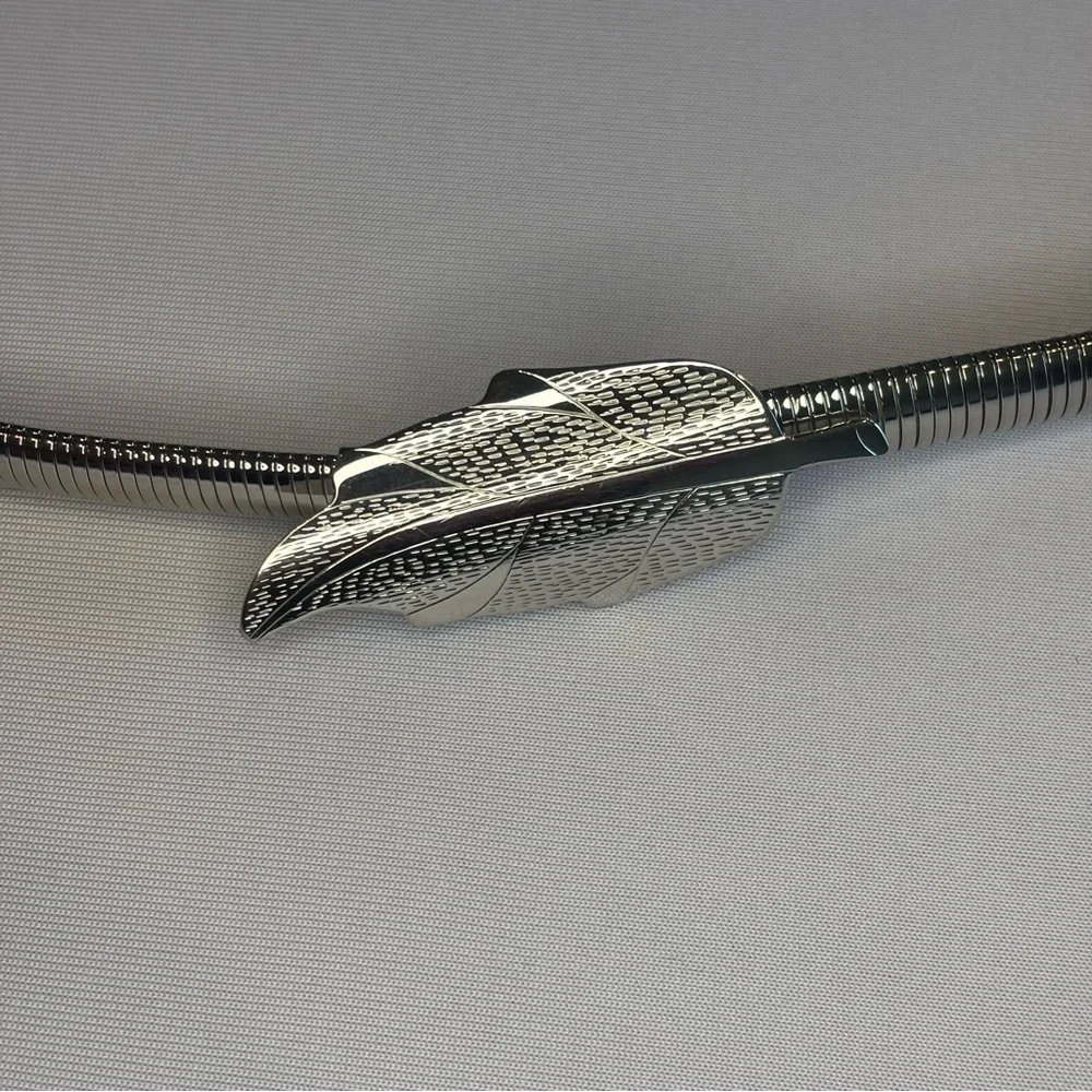 SILVER LEAF BUCKLE Elastic‎ Stretch Waist Belt; Excellent Condition